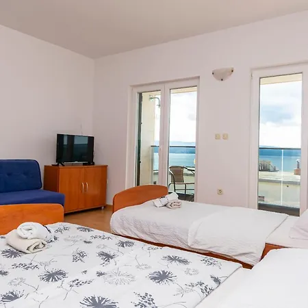 Milas With Pool * Jesenice (Split-Dalmatia)
