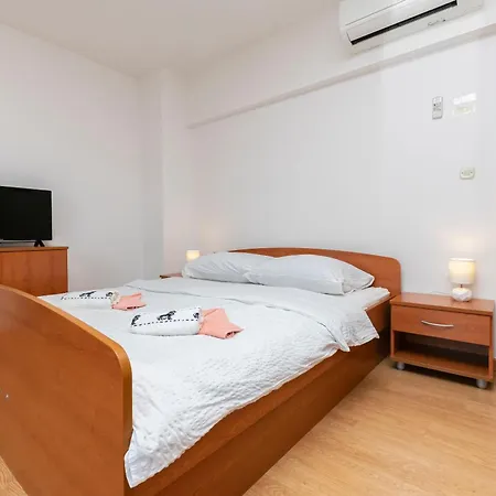 Appartement Milas With Pool *