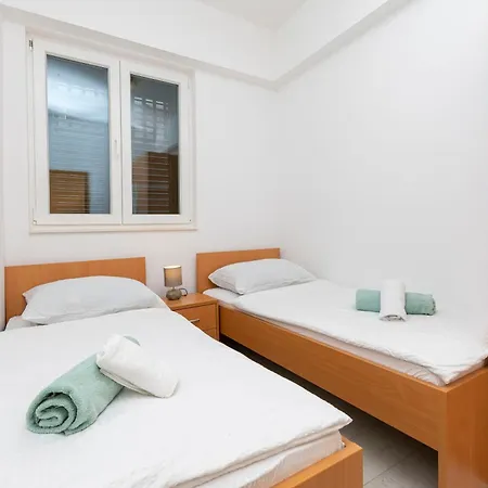 Appartement Milas With Pool