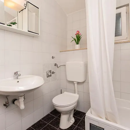 Appartement Milas With Pool *