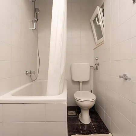 Appartement Milas With Pool