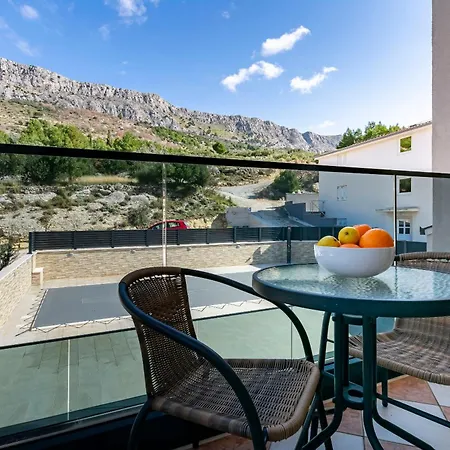 Appartement Milas With Pool *