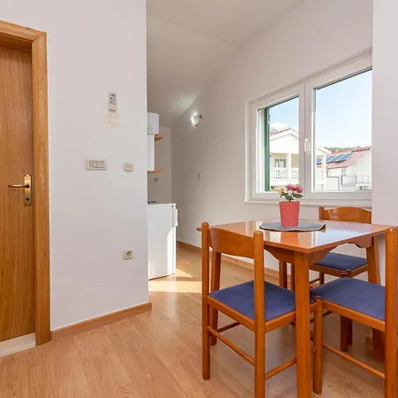 Appartement Milas With Pool