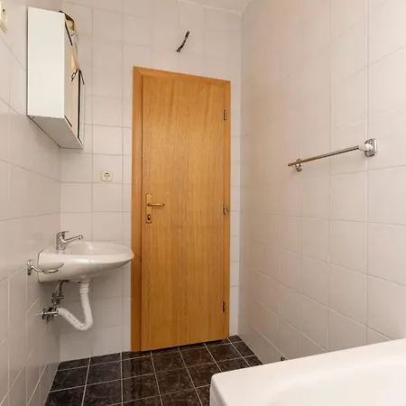 Appartement Milas With Pool *