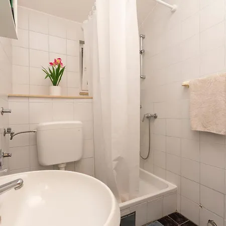 Appartement Milas With Pool *