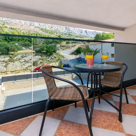 Milas With Pool Appartement Jesenice (Split-Dalmatia)